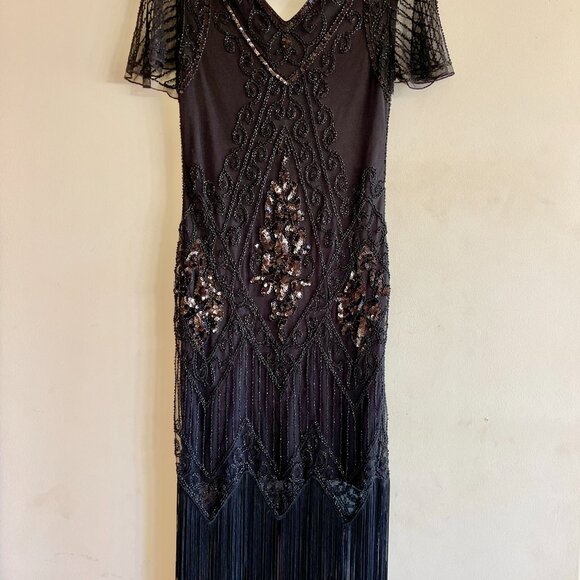 The PrettyGuide Women's Tiered Long Fringed Flapper Dress with Sleeves (size S) - Picture 2 of 8